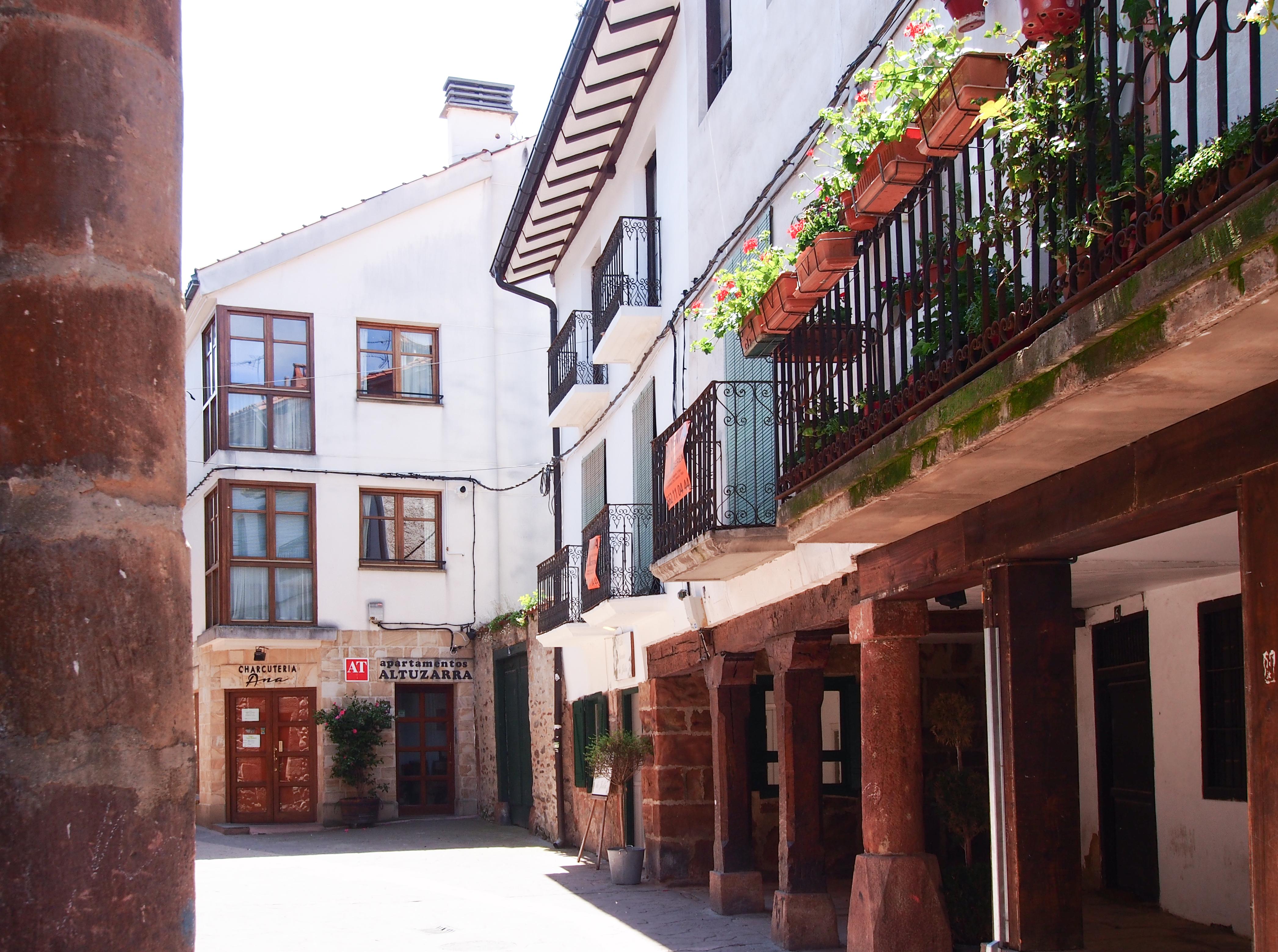 Apartamentos Rurales Altuzarra Ezcaray Bagian luar foto